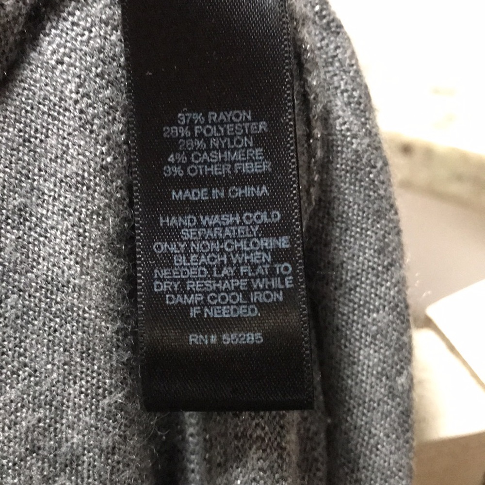 Express Sweater - Picture 5 of 5